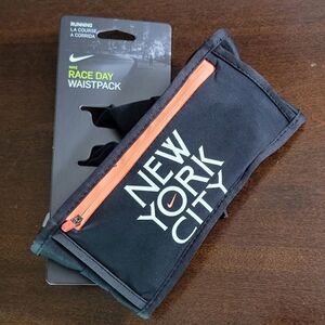 Nike New York City Marathon Race Day Waistpack Fanny Bag Pack Black White New